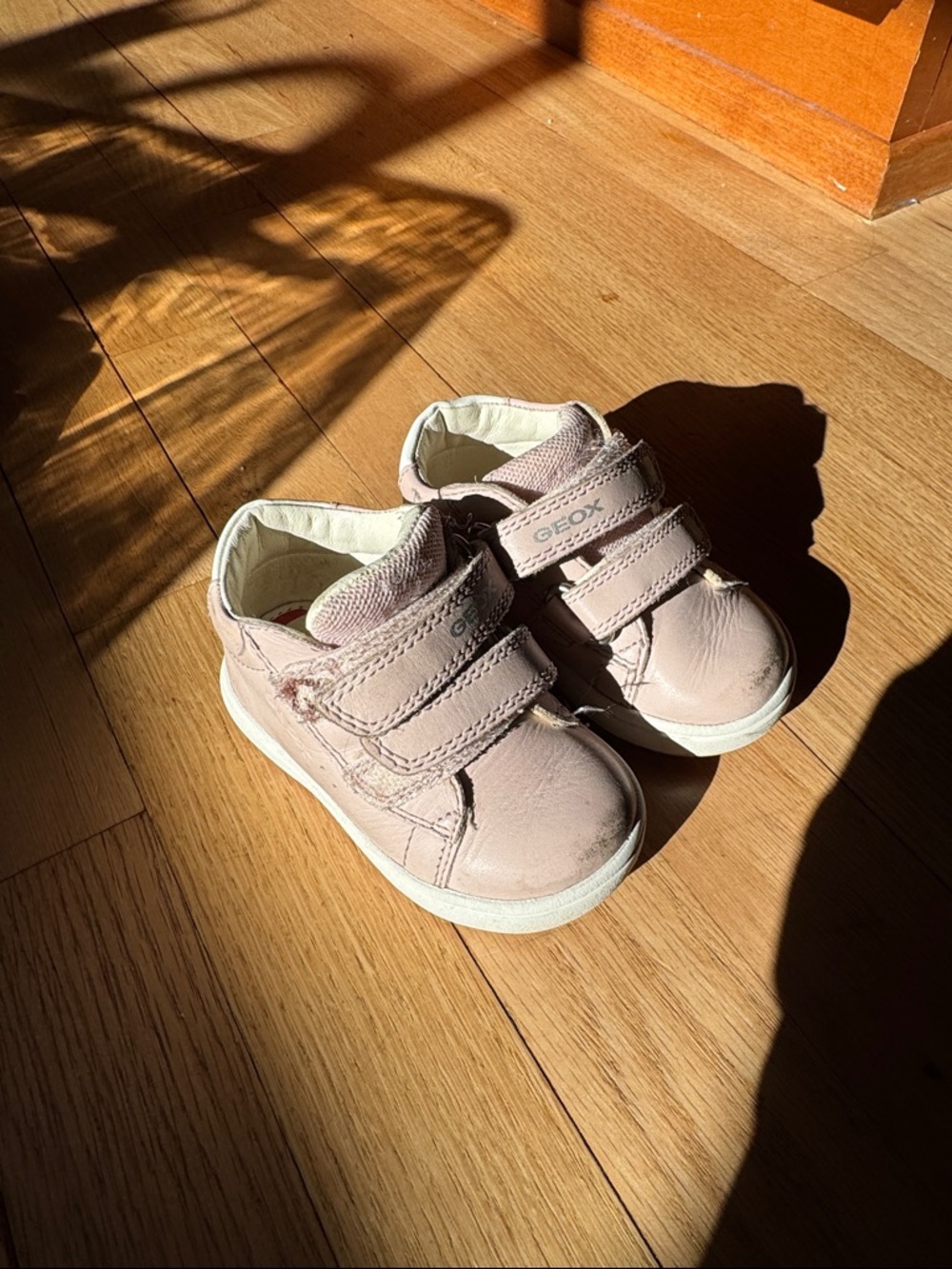 Geox Baby Sneakers – EU 19 / US 4 – Neutral Velcro Trainers